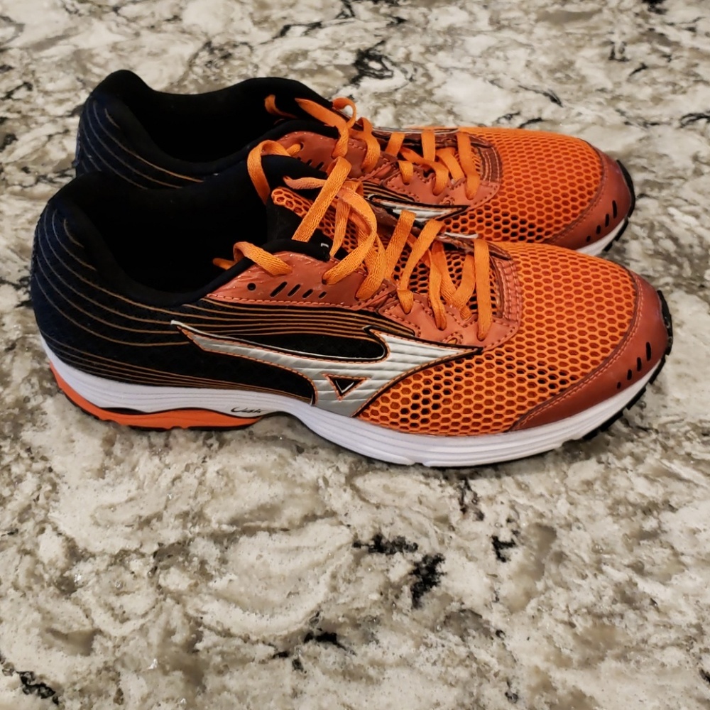 Mizuno Wave Sayonara 3